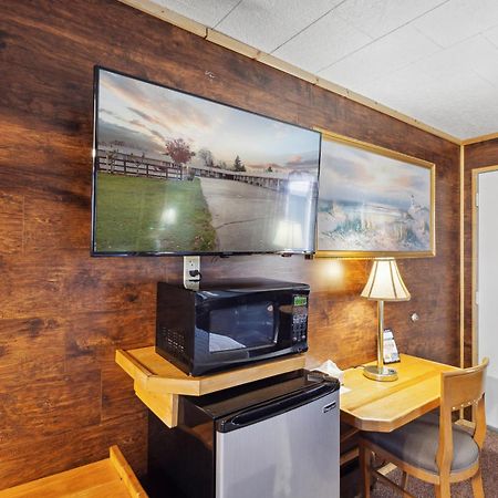 Vindel Motel Mackinaw City Exterior foto