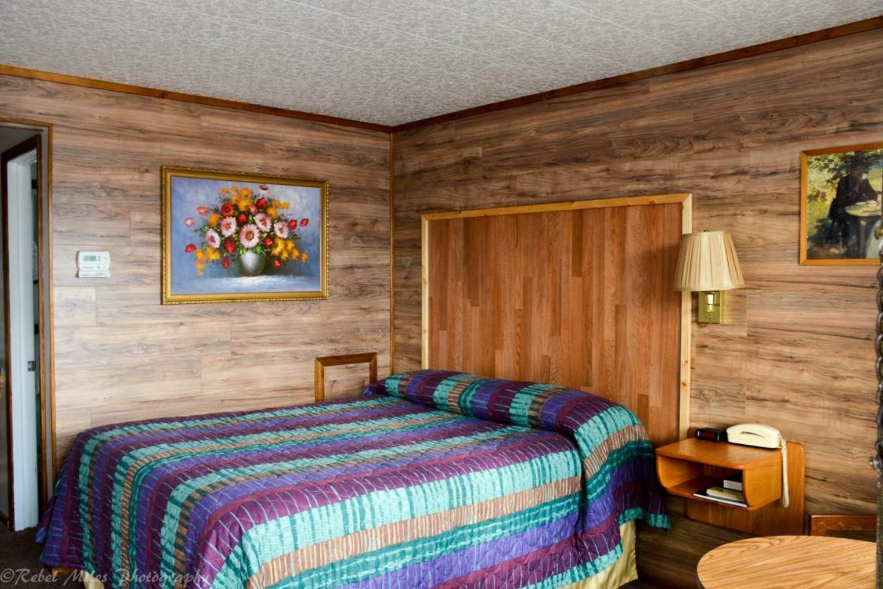 Vindel Motel Mackinaw City Exterior foto