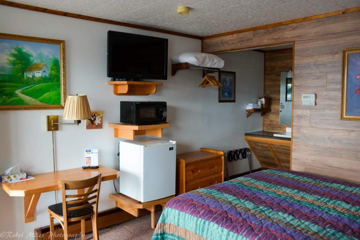 Vindel Motel Mackinaw City Exterior foto